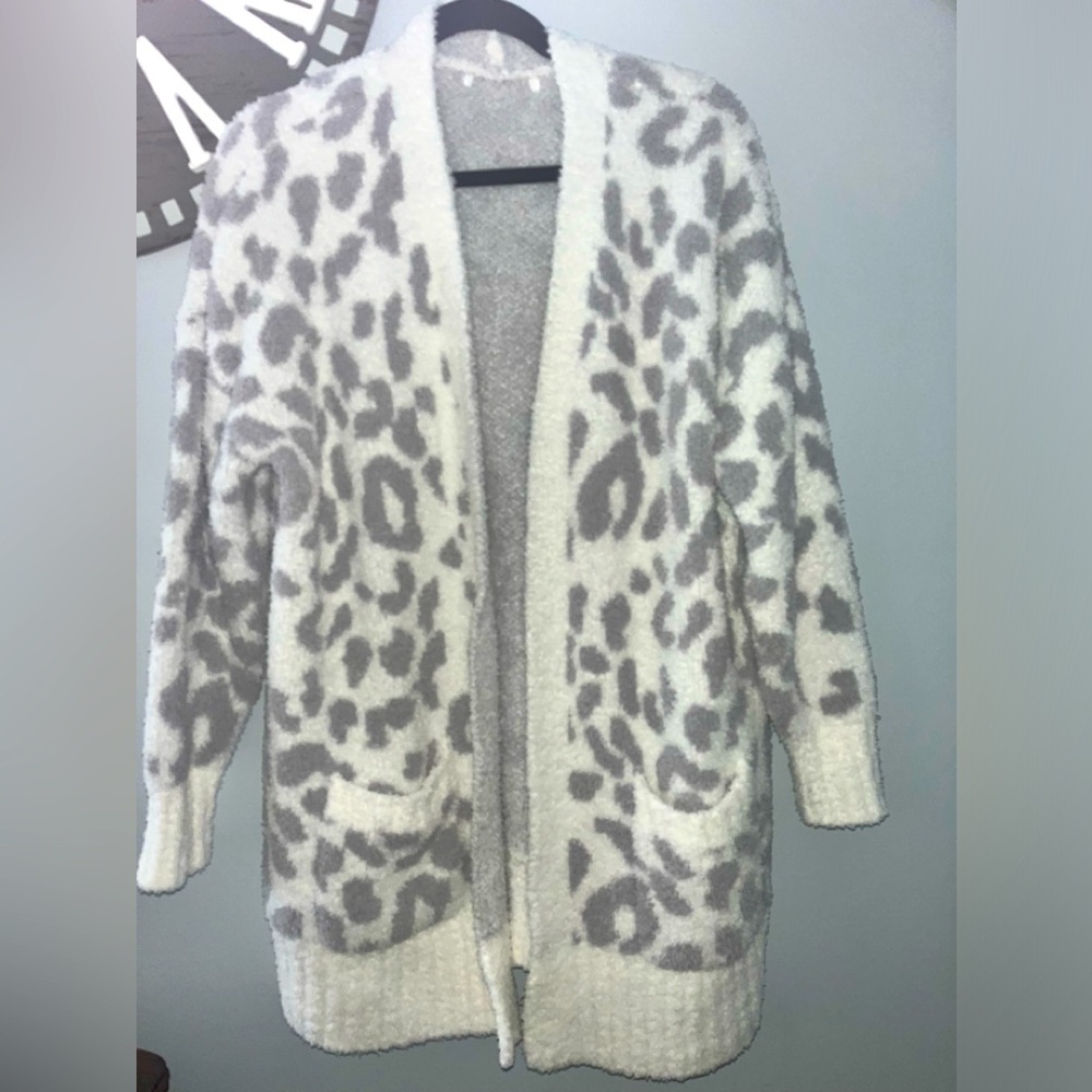 Seven7 super soft and cozy cardigan sweater size large